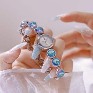 BS-F17492025新しい女性の腕時計ロマンチックな夢カラフルなクリスタル高級クォーツ時計 - Product Image 4