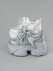 <span class=keywords><strong>Baskets</strong></span> décontractées confortables pour femmes à talon compensé dissimulé de 8 cm, bout rond, semelle épaisse, collection Printemps-Été 2026, couleur blanche, vente en gros - Product Image 5