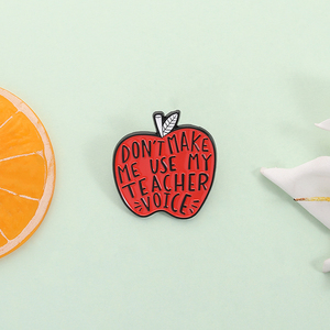 Trâm cài áo hình quả táo đỏ hài hước, không làm tôi phải dùng giọng giáo viên, quà tặng trang sức bán sỉ - Product Image 2