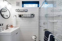 Maison Conteneur Modulaire Préfabriquée Pliable à 2 Étages Portative pour Appartement, Salle de Bain et Chambre, avec 2 Chambres
