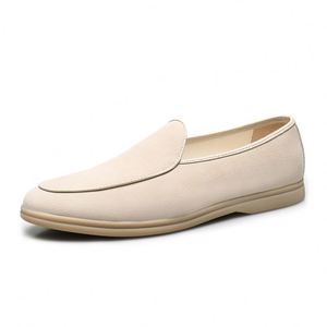 Chaussures Oxford en cuir de vachette pour hommes. Chaussures décontractées de mode pour affaires. - Product Image 1