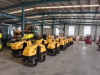 Compacteur vibrant à double tambour télécommandé RWYL202C avec moteur diesel Yanmar