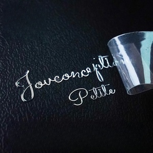 Etiqueta autoadhesiva de transferencia de metal de diseño personalizado, etiquetas de embalaje con logotipo en relieve con función 3D de níquel brillante impreso UV - Product Image 3