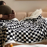 Couverture en flanelle sherpa douce à double face, à carreaux noirs, imprimée sur mesure Wenxi, pour l'hiver, pour un usage domestique
