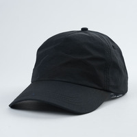 Gorra Snapback no estructurada de 5 paneles impermeable de nailon Panel suave con etiqueta tejida de cuerda personalizada Logotipo bordado Gorra de estilo de moda