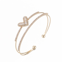 Brazalete Romántico en Oro Rosa con Corazón Asimétrico y Circonitas, Pulsera Elegante de Aleación de Cobre, Regalo para Fiestas