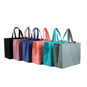 Sacs fourre-tout non tissés recyclables en gros, sacs de courses thermosoudés avec logo pour publicités et cadeaux - Product Image 1