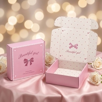 Boîte d'emballage cadeau rose avec logo imprimé personnalisé, boîte pliable en carton ondulé recyclé pour l'expédition de vêtements et de bijoux