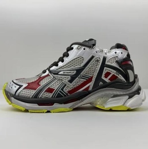 รองเท้าผ้าใบแฟชั่นดีไซน์เนอร์แท้คุณภาพสูงสำหรับผู้ชายและผู้หญิง รุ่นหนาพิเศษ สไตล์ลำลอง เดินสบาย รุ่นใหม่ล่าสุด ปี 2026 - Product Image 5