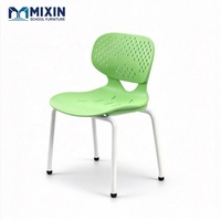 Chaises d'école colorées pour les élèves du secondaire, chaise simple en plastique pour l'ameublement des salles de classe, salle d'étude, lecture, écriture