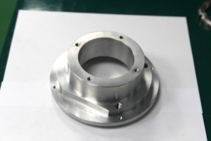 Usine de tournage CNC professionnelle au Vietnam, pièces usinées en acier inoxydable, aluminium, plastique, POM, nylon, ABS - Product Image 4