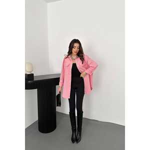 Vente en gros de chemises en gabardine rose pour femmes grandes tailles, collection élégante de chemisiers et de chemises - Product Image 2