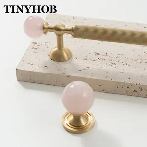 Poignées <span class=keywords><strong>de</strong></span> meuble en quartz rose et laiton, boutons en cristal naturel pour armoire <span class=keywords><strong>de</strong></span> cuisine, commode, penderie, quincaillerie <span class=keywords><strong>de</strong></span> meuble dorée - Product Image 4