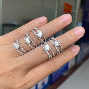 بيع بالجملة مجوهرات Fansy رجل فاخر خاتم ألماس مويسانيتي مجوهرات الهيب هوب البيضاء - Product Image 1