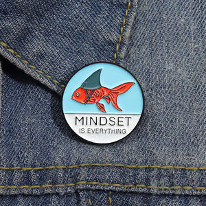 Pez dorado con broche de sombrero Alfileres Custom MINDSET IS <span class=keywords><strong>TODO</strong></span> Insignias y Pin de esmalte de metal a la venta - Product Image 5