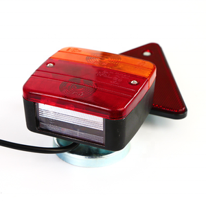 12V combinaison <span class=keywords><strong>feu</strong></span> arrière indicateur <span class=keywords><strong>de</strong></span> queue <span class=keywords><strong>feu</strong></span> <span class=keywords><strong>de</strong></span> <span class=keywords><strong>recul</strong></span> avec réflecteur Triangle fort magnétique <span class=keywords><strong>7</strong></span> <span class=keywords><strong>broches</strong></span> prise <span class=keywords><strong>remorque</strong></span> lumière - Product Image 5