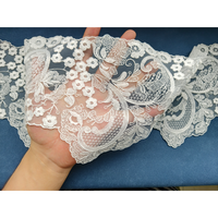 Tissu en dentelle brodée élégante rétro, largeur 17 cm, bordure festonnée florale, dentelle pour robe de mariée, lingerie, décoration de vêtements
