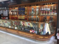 Présentoir de tabac pour magasins de tabac et cigares personnalisé Comptoirs d'étalage pour tabac et alcool Comptoirs pour magasins de détail