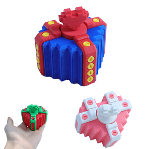 Annoying <b>Gift</b> Box Valentine's Day Toy Creative <b>Gift</b> Item PLA Material Customized Promotional Product - Product Image 2
