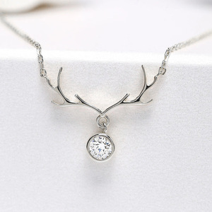 Collana con Ciondolo a Forma di Corna di Renna per Donne, Gioiello di Moda Festivo con Pietre Scintillanti, Regalo - Product Image 5