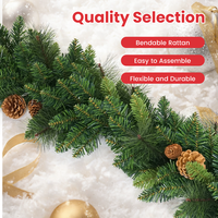 Perlengkapan Natal Grosir Berkualitas Tinggi yang Dapat Disesuaikan, Karangan Bunga Natal Plastik Premium Buatan Warna Hijau dengan Ranting Pinus
