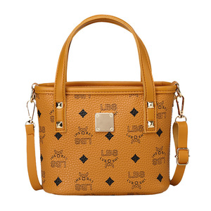 B649441YO Nouveau sac à bandoulière de style rétro avec poignée en cuir PU souple, sac bandoulière léger imprimé. - Product Image 6