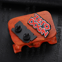 Votre propre logo lettre épingles en émail doux en vrac métal en alliage de zinc 2d 3D Badge broche pas de minimum épinglettes personnalisées pour costume hommes