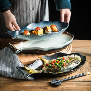Plato de Cerámica Japonés Retro con Forma de Pez para Cocinar al Vapor, Vajilla de Cerámica de 12-14 Pulgadas, Apto para Uso Doméstico y en Restaurantes - Product Image 1