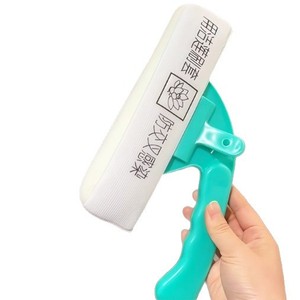 Disposable Hospital Bed Cleaning <b>Brush</b> Green Plastic <b>Dust</b> Removal <b>Brush</b> For Hygiene Cleaning - Product Image 1