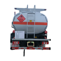 Camion-citerne JAC de 8 tonnes pour le transport de carburant avec distributeur de carburant