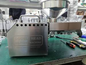 Macchina Idraulica per Estrazione a Freddo di Olio di Oliva, Avocado, Sesamo e Burro di Cacao per Piccole Imprese - Product Image 2