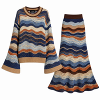 Ensemble de luxe pour femme en tricot, pull à manches cloche et jupe longue à rayures ondulées, style bohème ample brodé, tenue haut de gamme, vente en gros personnalisée