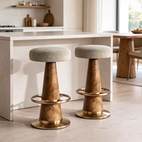 Tabouret de bar rotatif de luxe en placage de bois, base conique, siège rond avec repose-pieds en métal pour comptoir de bar d'hôtel