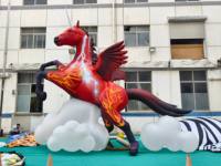 Cheval ailé géant gonflable réaliste de qualité commerciale |   Usine de structures gonflables pour événements festifs, installation dans les parcs