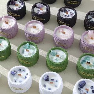 เทียนหอมอโรมาเธอราพีไส้ไม้ พร้อมคริสตัลตกแต่ง แก้วปูนซีเมนต์ลายภูเขาภูเขาไฟ ไร้ควัน กลิ่นหอมจากถั่วเหลือง - Product Image 1