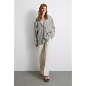 Camisa a Rayas con Mangas Murciélago para Mujer, Estilo Boyfriend en Popelina Caqui, Diseño Asimétrico, para Uso Diario - Product Image 5