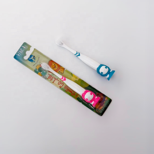 <span class=keywords><strong>Brosse</strong></span> <span class=keywords><strong>à</strong></span> <span class=keywords><strong>dents</strong></span> en nylon souple au charbon de bois Wisdom Baby avec poignée motif visage de fille pour usage domestique, production en gros - Product Image 4