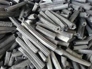 Carbón de briquetas de aserrín para barbacoa-Carbón negro de madera dura con alto contenido de carbono - Product Image 3