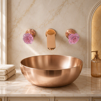 Robinet de lavabo mural moderne de luxe à 3 trous en laiton massif avec cartouche céramique, poignées en cristal rose et finition or rose