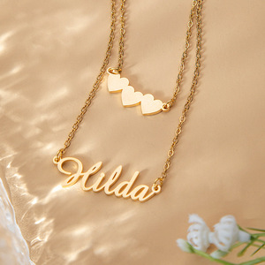 Collana con Ciondolo Personalizzato in Acciaio Inox Placcato Oro 18K, Gioiello Regalo Personalizzato di Tendenza - Product Image 1