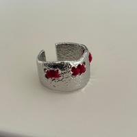 Mochen Messing Schimmernder Nischen-Breitbandring; Kühner Trendiger Ring mit Farbiger Kordel-Textur Minimalistische Cool-Girl Ästhetik
