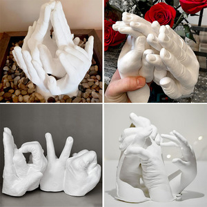 <span class=keywords><strong>Kit</strong></span> de <span class=keywords><strong>moulage</strong></span> <span class=keywords><strong>3D</strong></span> pour mains, sûr pour les couples et la <span class=keywords><strong>famille</strong></span>, <span class=keywords><strong>kit</strong></span> de <span class=keywords><strong>moulage</strong></span> en plâtre facile à réaliser soi-même, non toxique, cadeau idéal pour Noël et les fêtes - Product Image 4