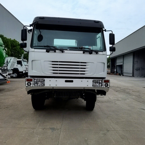 Nouveau camion de collecte des déchets articulé Diesel Howo 4x4, capacité de 10 m3, norme d'émission Euro 3 pour utilisation en Afrique - Product Image 2