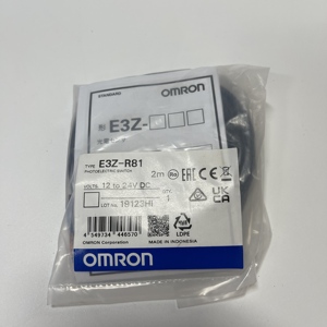 100% New and Original Photoelectric Switch E3Z-R81 - Product Image 1
