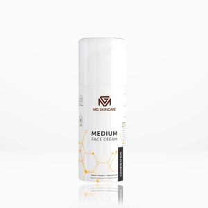 Crema Viso Media con Retinolo - Vitamina C e Acido Ialuronico - Product Image 3