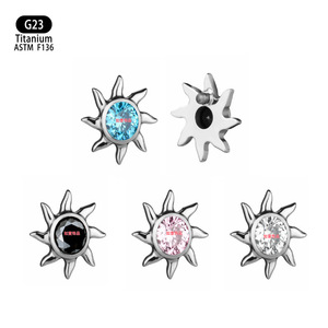 Boucles d'oreilles clous Sun Star en titane F136 6,3 mm avec zircon 5A pour piercing du cartilage de l'oreille - Product Image 5