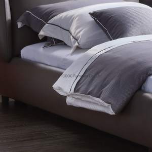 Conjunto de dormitorio de diseño elegante de lujo, muebles italianos modernos de tamaño <span class=keywords><strong>king</strong></span>, cama doble de diseñador, conjunto de cama de lujo de cuero - Product Image 3