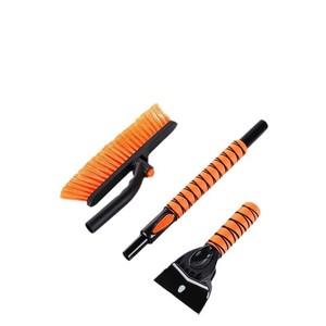 Brosse à neige avec manche rétractable et tête rotative à 360 degrés pour le nettoyage hivernal des pare-brise de voiture - Product Image 1