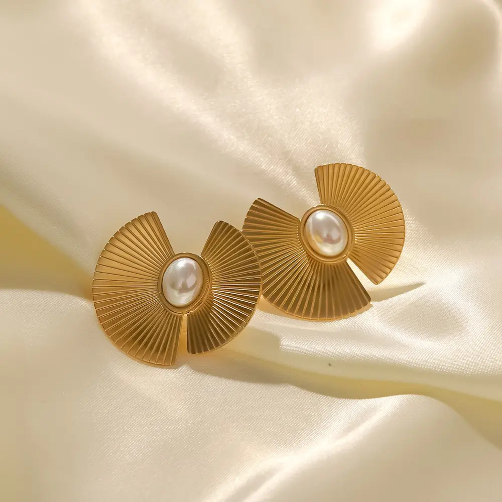 luxury jewelry dubai big gold plated fine jewelry holder clip on pearl ladies huggie earrings organizer holder
