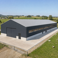 Entrepôt préfabriqué en structure acier conforme AISC, conçu pour les charges de vent, atelier métallique préfabriqué, garage, hangar, bâtiment industriel